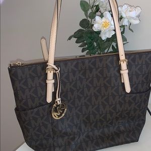 MICHAEL Michael Kors - Purse - PRICE REDUCED